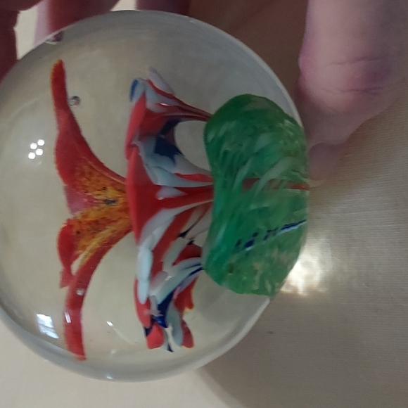 STAMPED Glass Flower Paperweight by I N F has a couple of nicks,Multicolor. - Picture 3 of 8